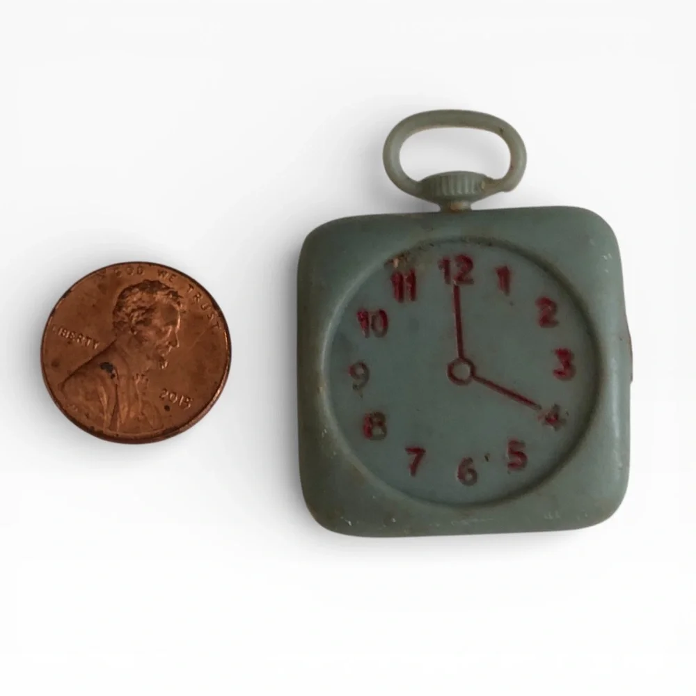 BOGO Early Plastic Novelty Clock Pin - Picture 3 of 3